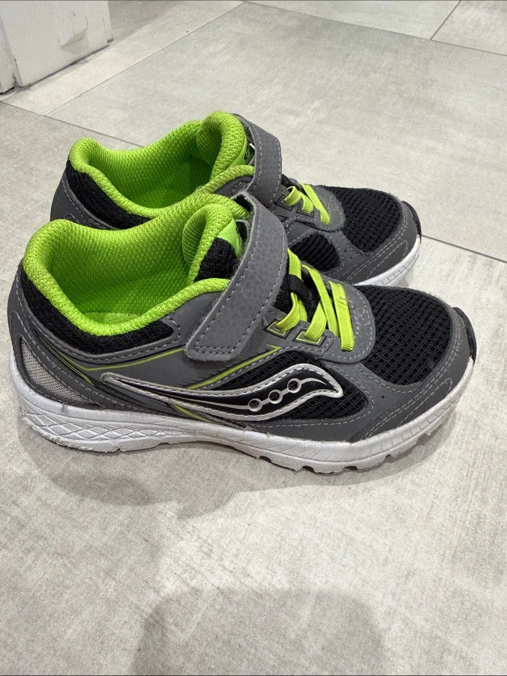Saucony Kids Gray Sneakers with Lime Accents